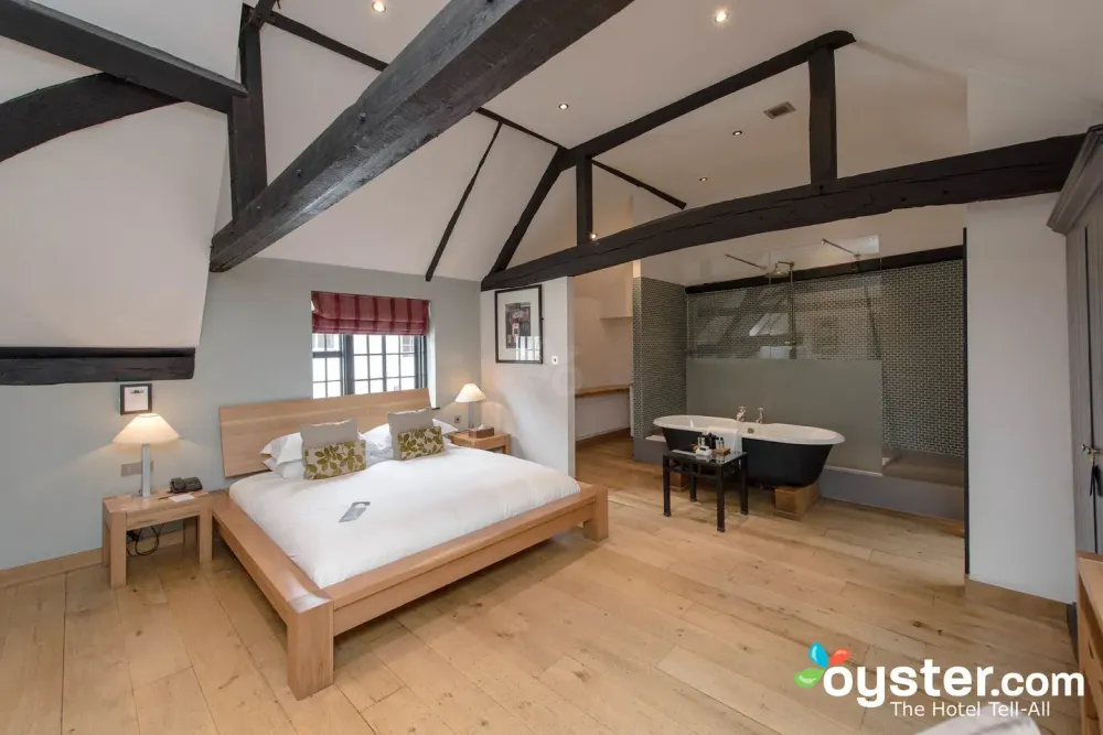 Henley on Thames Hotels Resorts Oyster henley-on-thames-hotels-resorts-oyster
